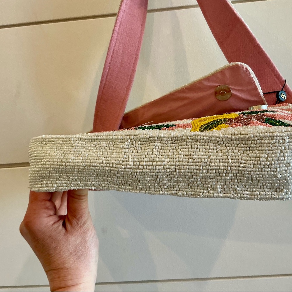 Viral Beaded Bag with Lemons - Picture 5 of 9